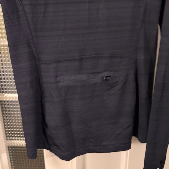 ATHLETA WOMENS BLACK 1/4 ZIP TOP THUMBHOLE RUCHED LONG SLEEVE SIZE S - Picture 4 of 9